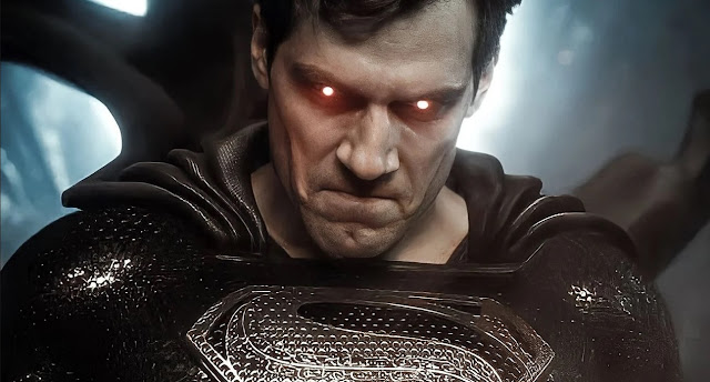 Superman com Uniforme Preto